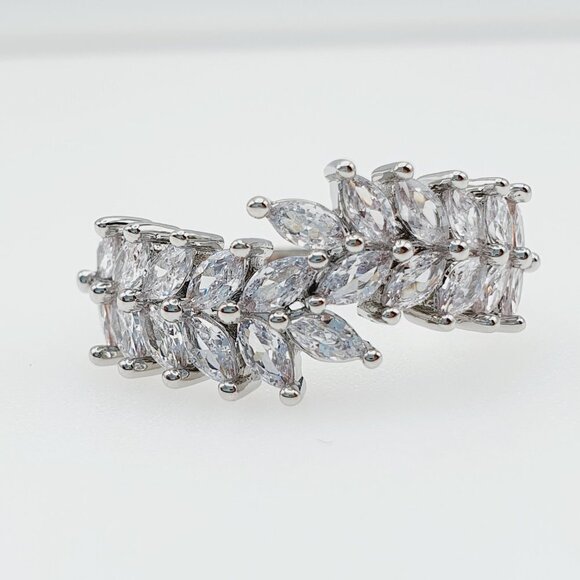 🎊 925 Silver Plated CZ Leaf Shaped Ring For Women, FB16FA1044 - Picture 8 of 8